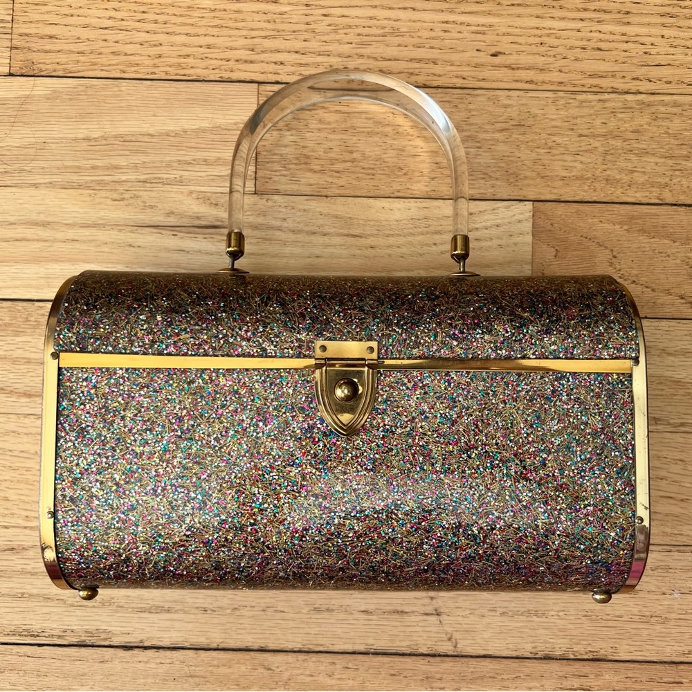 VINTAGE MCM LUCITE CLUTCH HANDBAG BY MAJESTIC / CONFETTI DESIGN